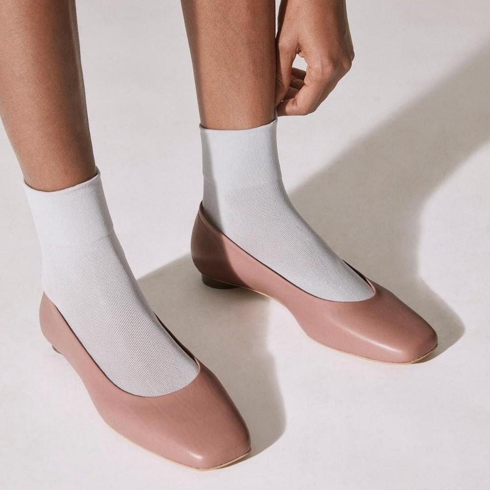 EVERLANE 90s flats in Soft Pink